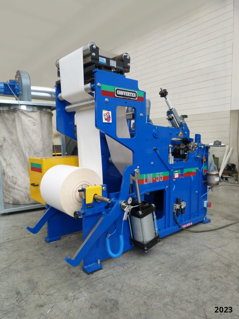 LM-55 (550 mm wide) with Auto-Tucker/feeder and Auto Edge Guide